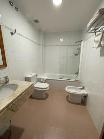 Albergue O Cruceiro Caldas De Reis Exterior photo